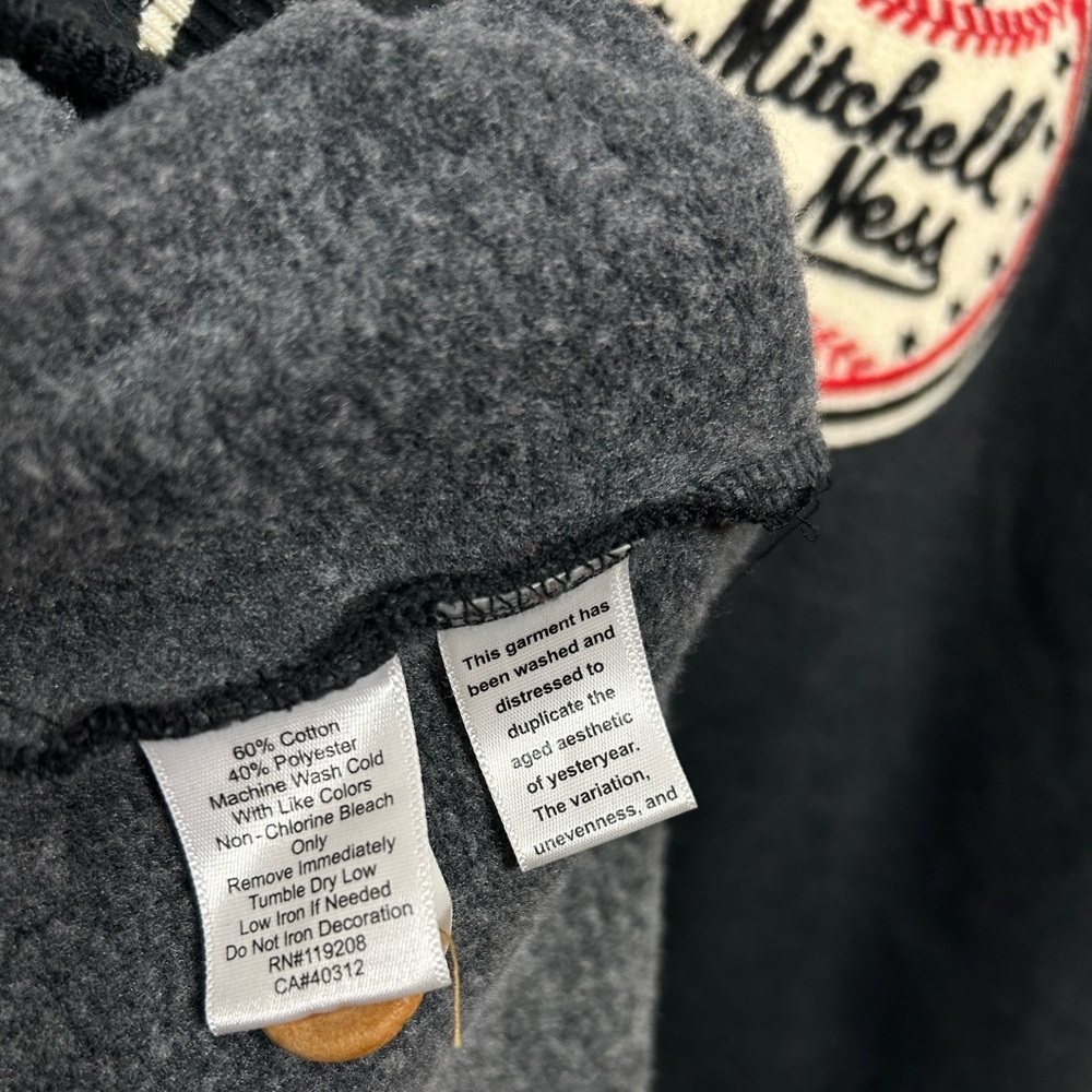 Mitchell and Ness Lateral Varsity Baseball Cardigan - Picture 9 of 10